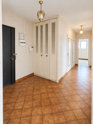  Appartement à louer 4 pièces 78 m²