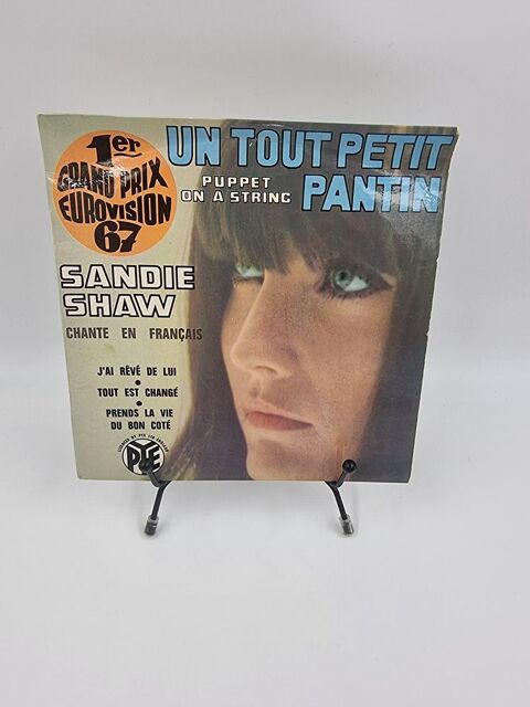 Vinyle 45 tours Sandie Shaw : Un Tout Petit Pantin 2 Vulbens (74)