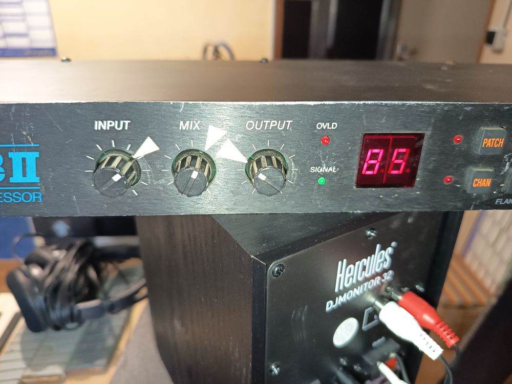 Midiverb2 Alesis Instruments de musique