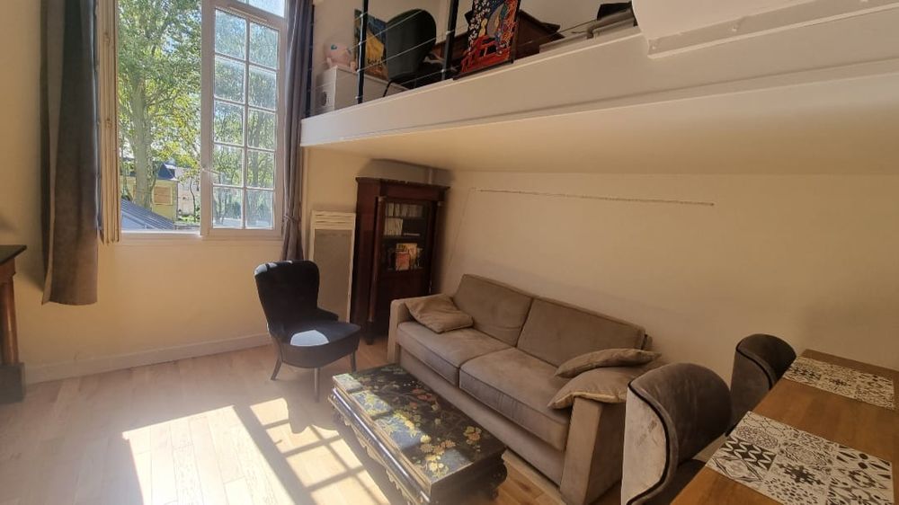 Location Duplex/Triplex Appartement meubl de 49m2  Versailles Versailles
