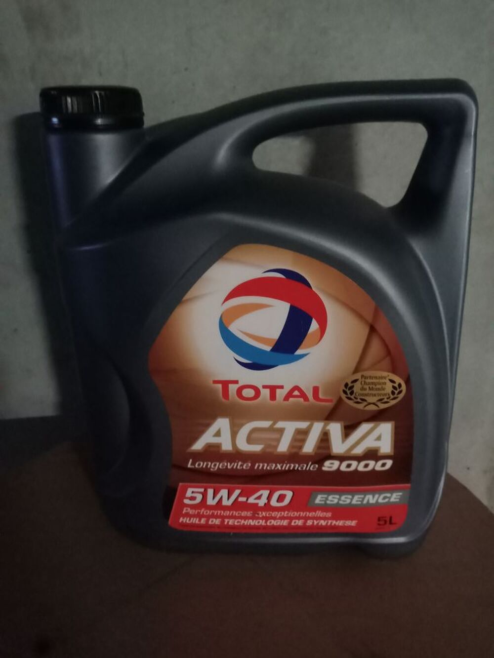 Bidon d'huile moteur essence Bricolage