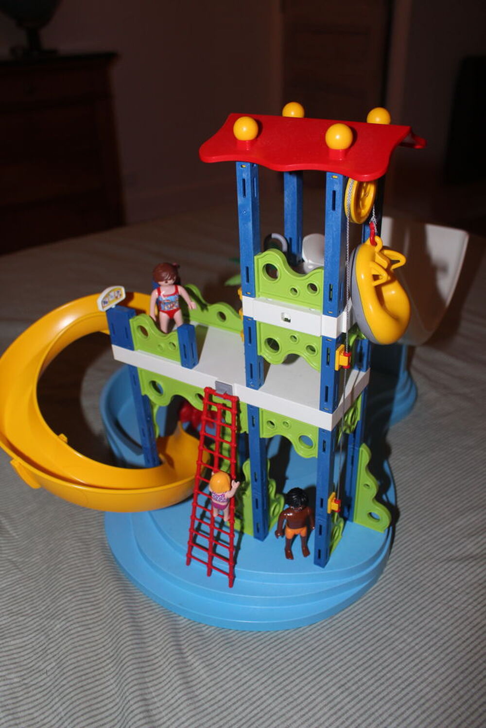 Playmobil - Parc aquatique avec toboggan g&eacute;ant &quot;Summer Fun&quot; Jeux / jouets