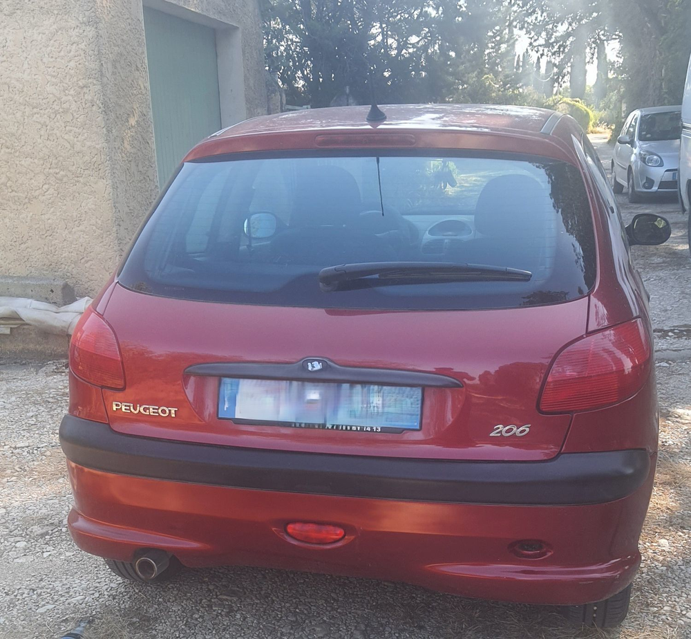 206 1.4i XT 2000 occasion 84210 Pernes-les-Fontaines