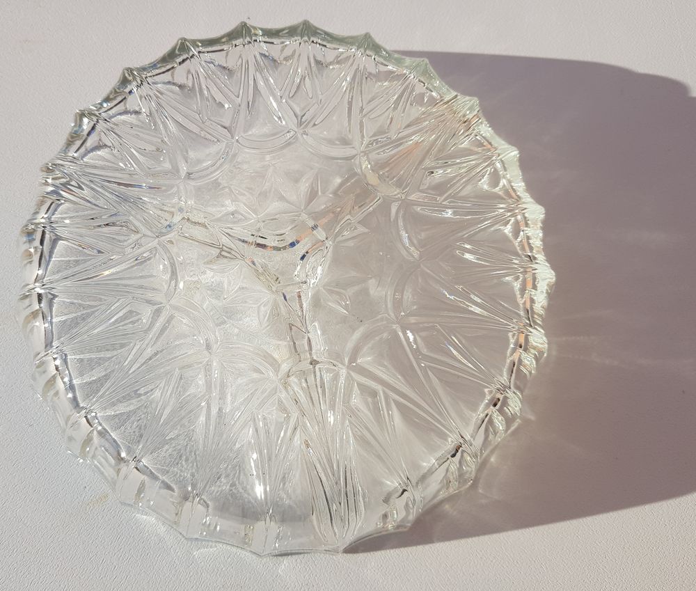 Petit plat ap&eacute;ro en cristal Décoration