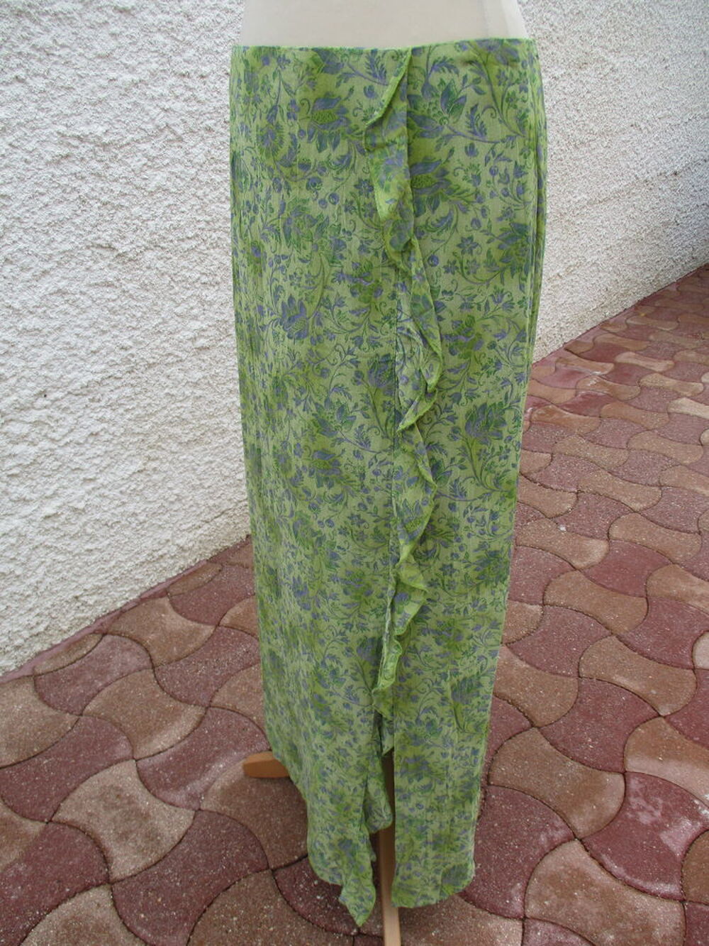 Ensemble 2 Pi&egrave;ces Vintage - Tailles : 44 Blouse et 42 Jupe Vêtements