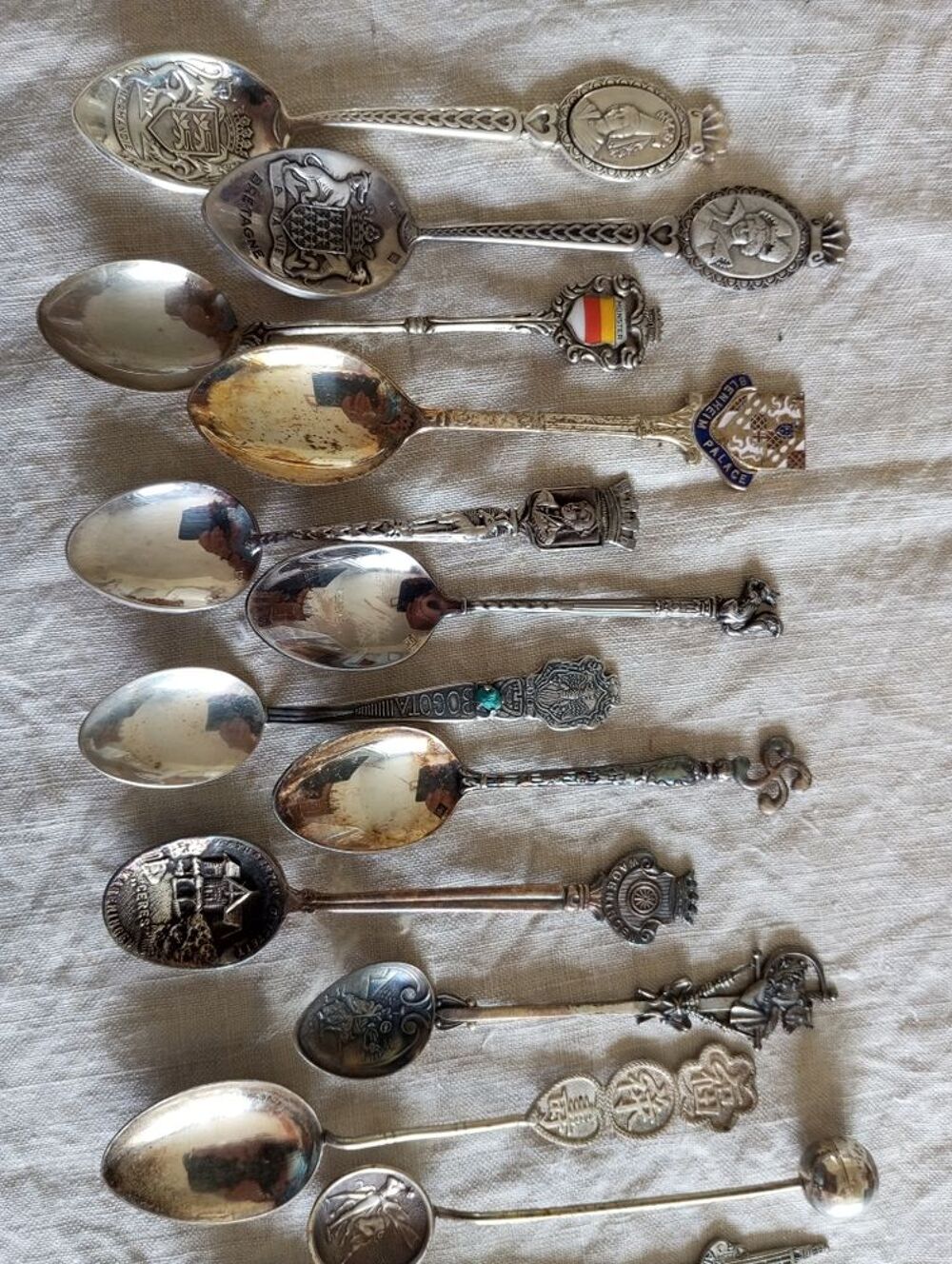 petites cuill&egrave;res de collection 