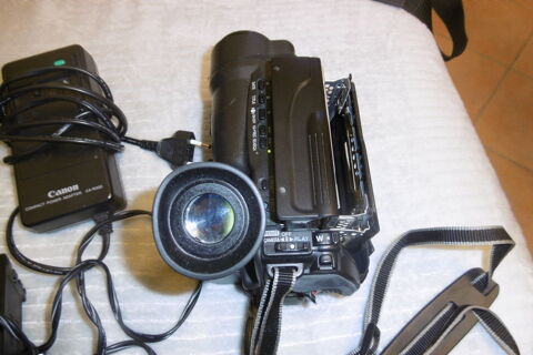 camescope et lecteur vidéo hi8mm de marque canon 150 Orchaise (41)