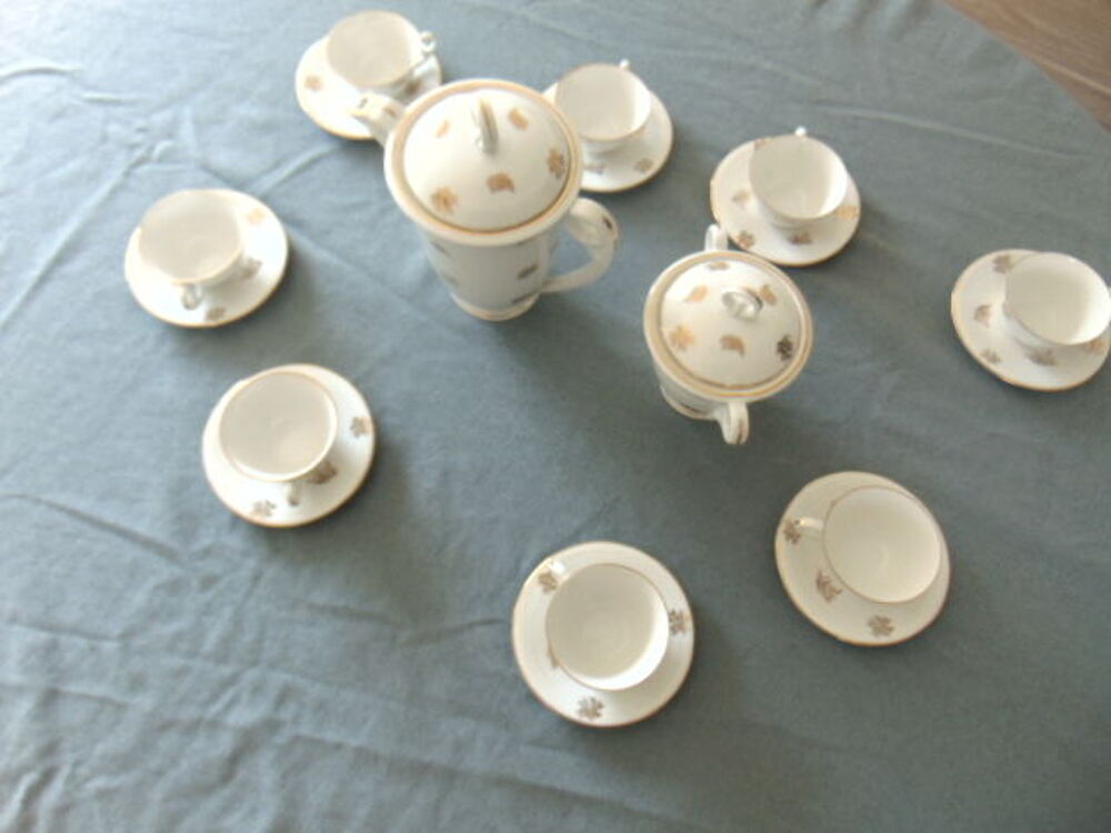 Service &agrave; caf&eacute; SFR France ? Porcelaine blanche &amp; dorures Cuisine
