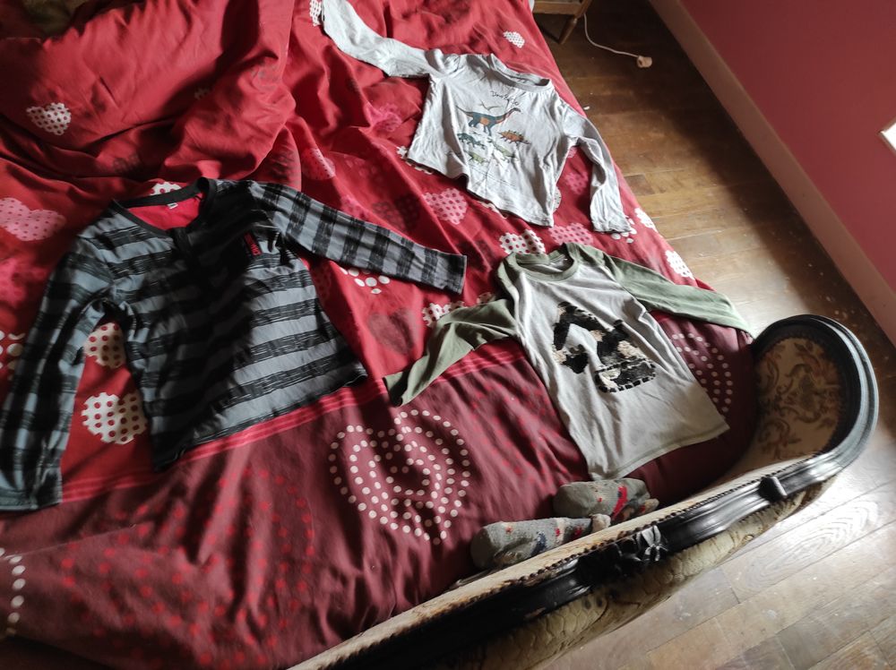 6€ six Shit short manches longues taille 6 ans Vêtements enfants