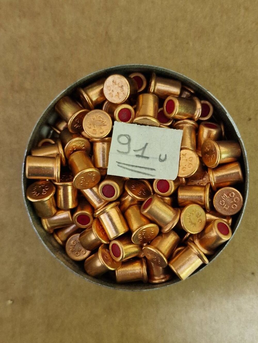 91 amor&ccedil;ages ferm&eacute;s longs Rouges Paillonn&eacute;s 