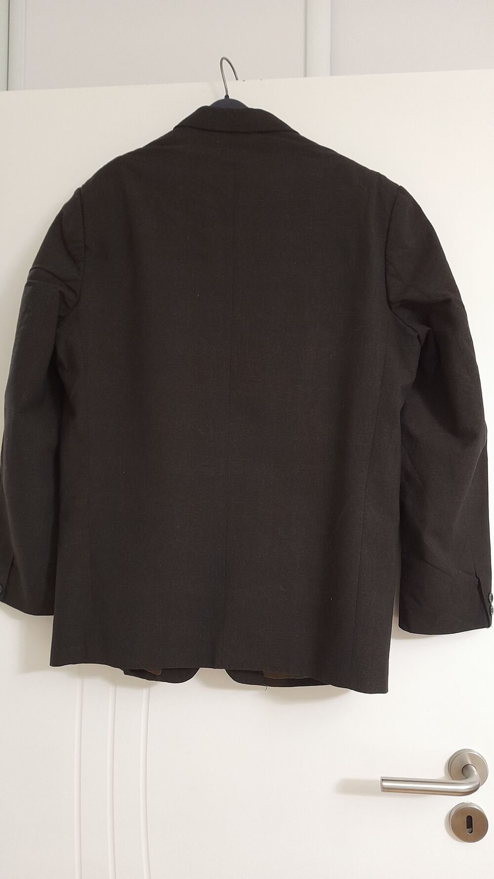 Veste marron, Vêtements