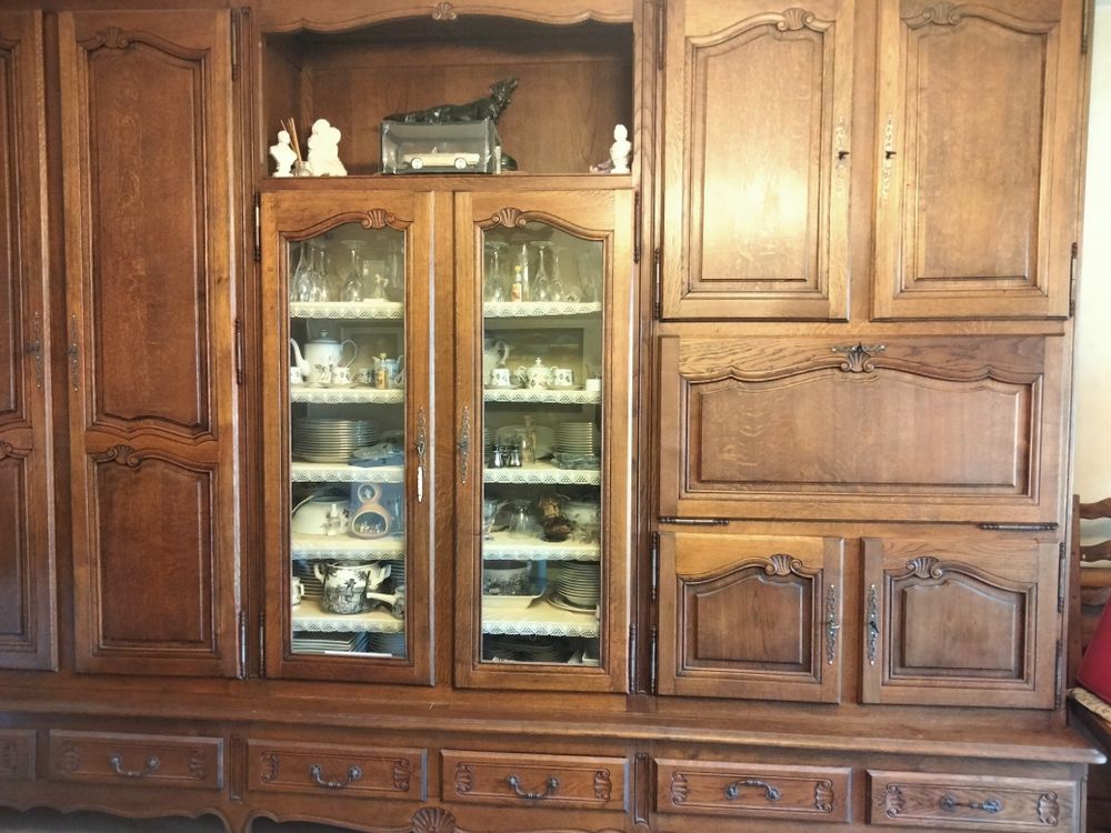grand buffet en ch&ecirc;ne massif Meubles