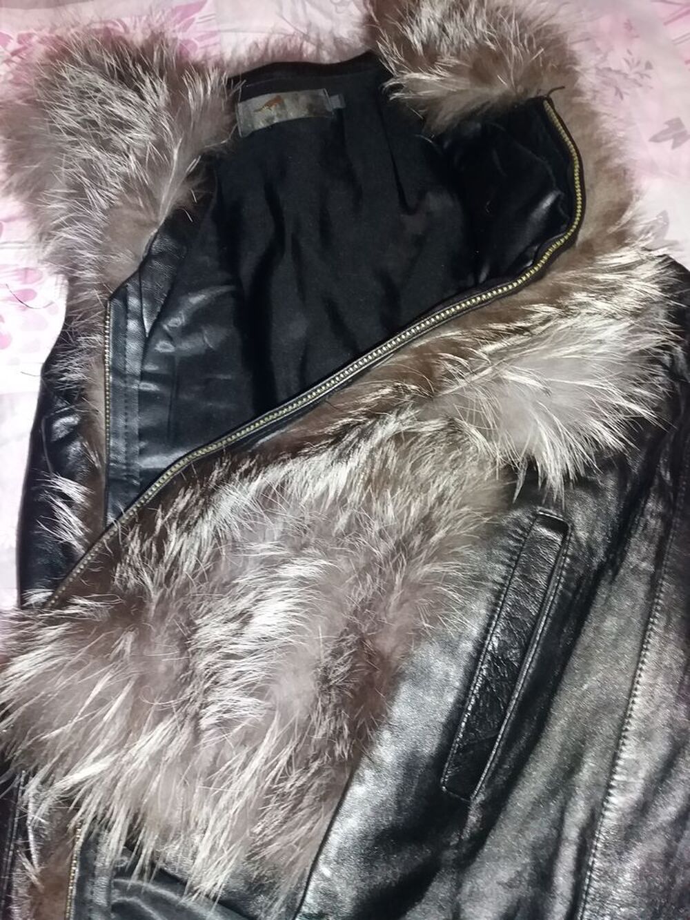 Veste cuir et fourrure sans manche Vtements
