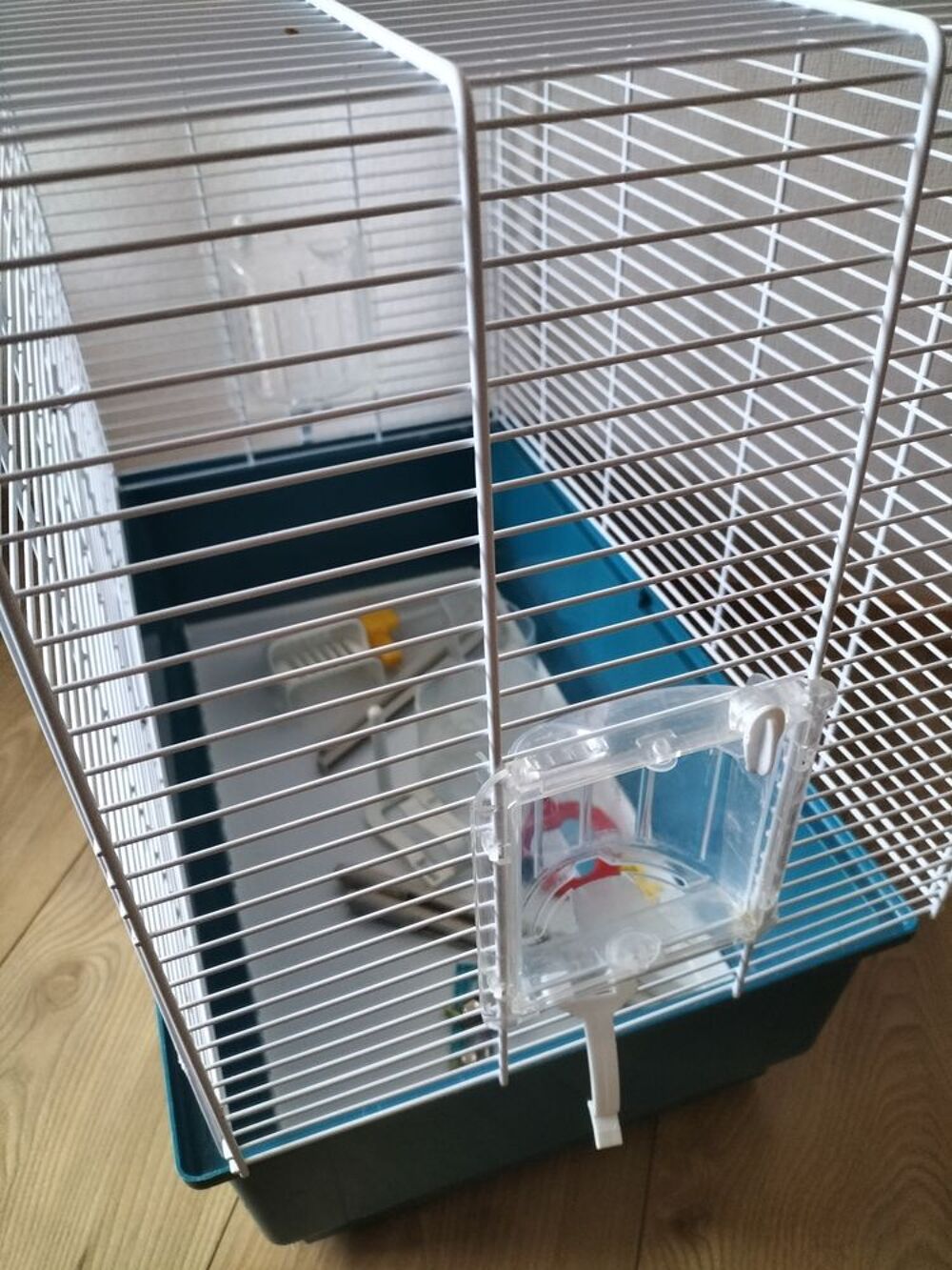   Cage oiseaux avec accessoires 

