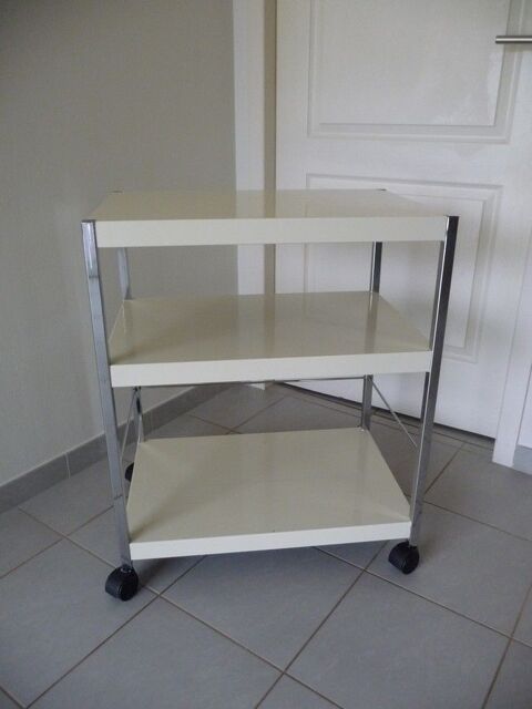 Table desserte en mtal avec roulettes 55 Celles-sur-Belle (79)