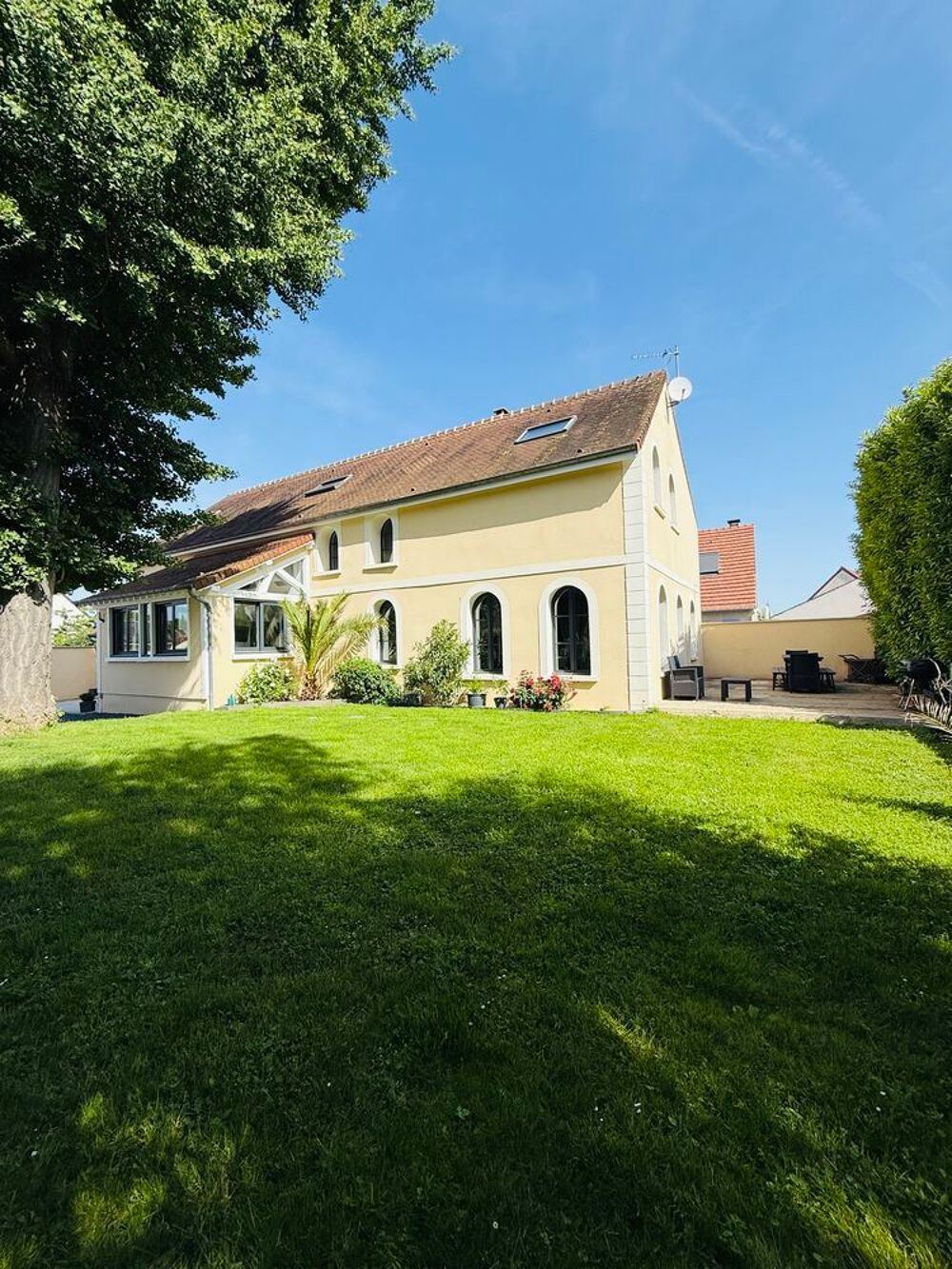 Vente Maison Maison 8 pièces 226m2 Charmentray