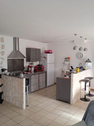 Vente Maison Maison ville 75m2 grand garage clim réversible poêle à bois Servian