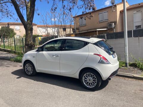 Lancia ypsilon 0.9 TwinAir 85 ch Stop&Start Black &