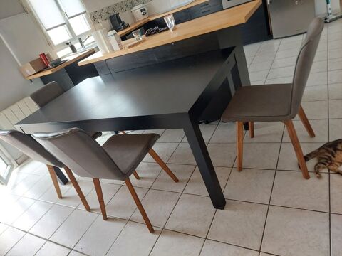 table de salle  manger 120 Targon (33)