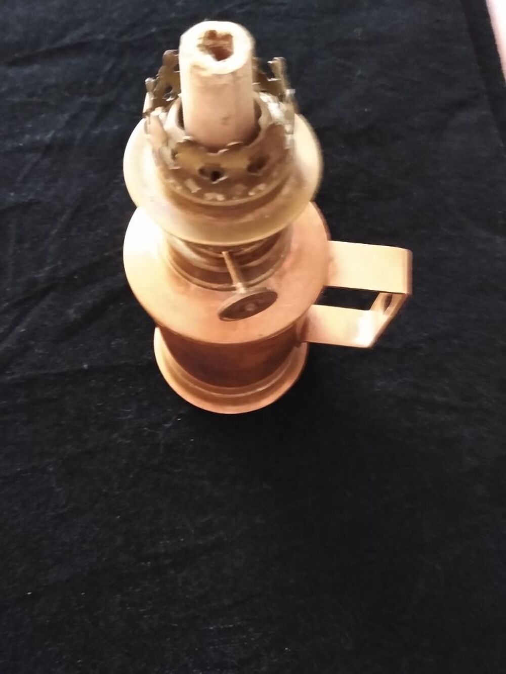 Lampe pigeon du XIXe si&egrave;cle en laiton Décoration