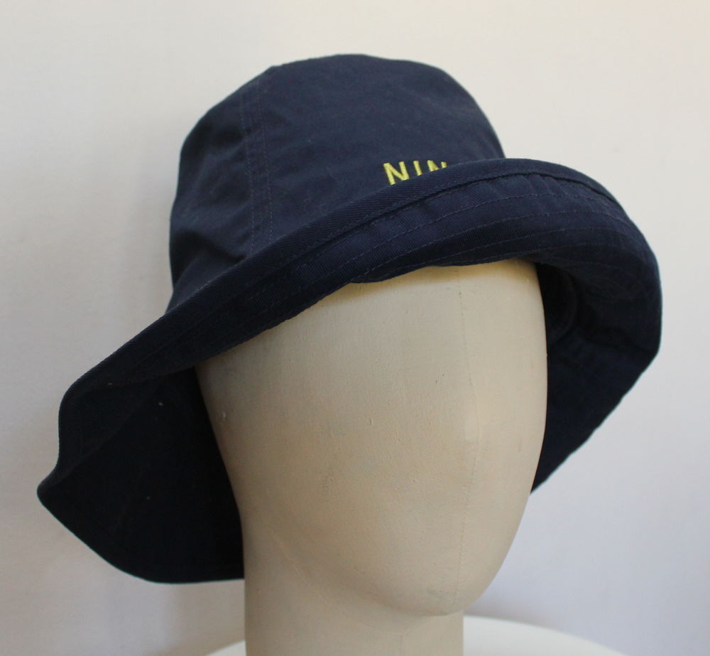 Chapeau marine NINA RICCI Vêtements