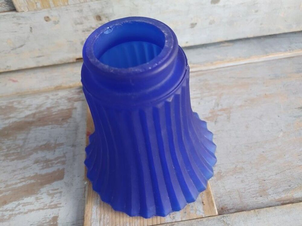 Ancienne Tulipe de Lampe Verre Bleue Cobalt Drap&eacute; Pliss&eacute; 
