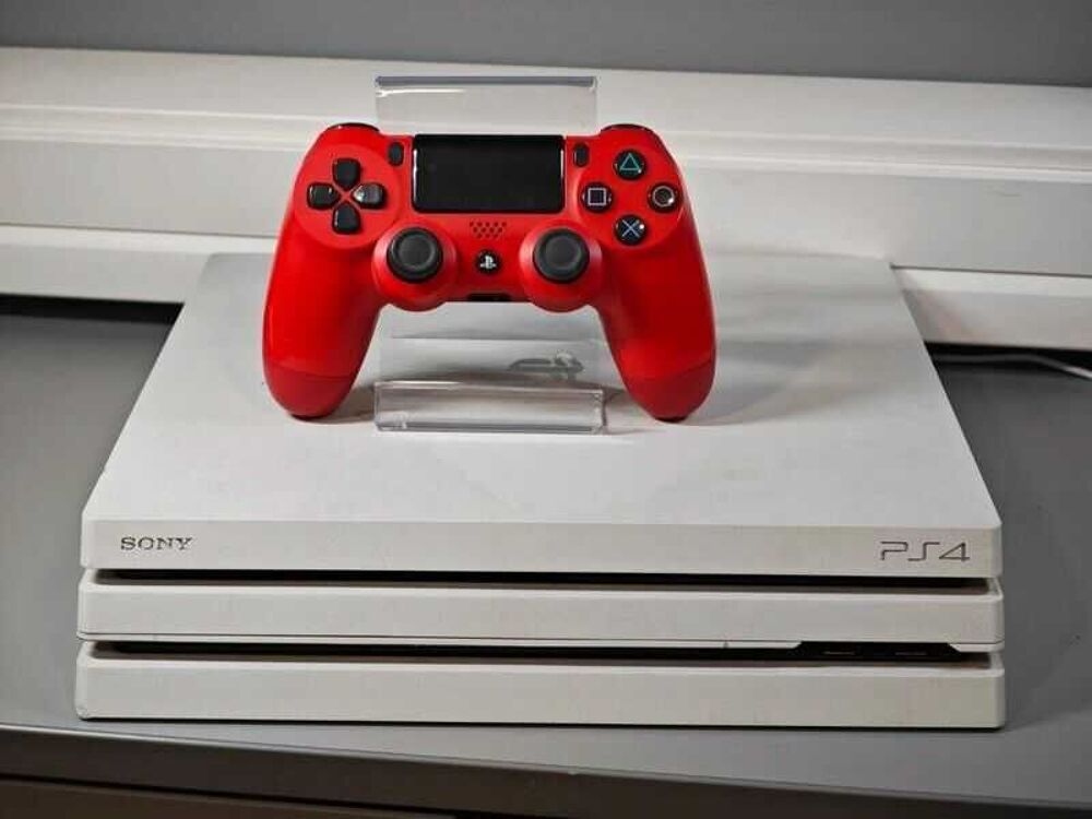 Console Sony Playstation 4 Pro / 1To/ Manette/ 12.00/ Consoles et jeux vidos