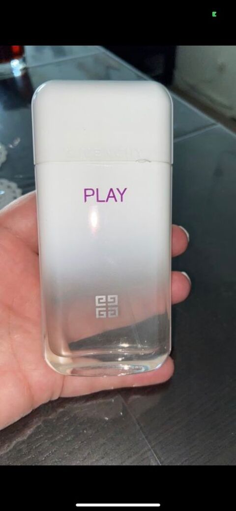 Flacon parfum Givenchy 30 Bussy-Saint-Georges (77)