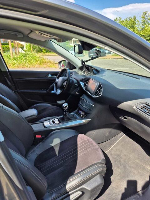Peugeot 308 SW 1.6 HDi 110ch FAP BVM6 BLUE LION Confort 2016 occasion Saint-Genis-Laval 69230