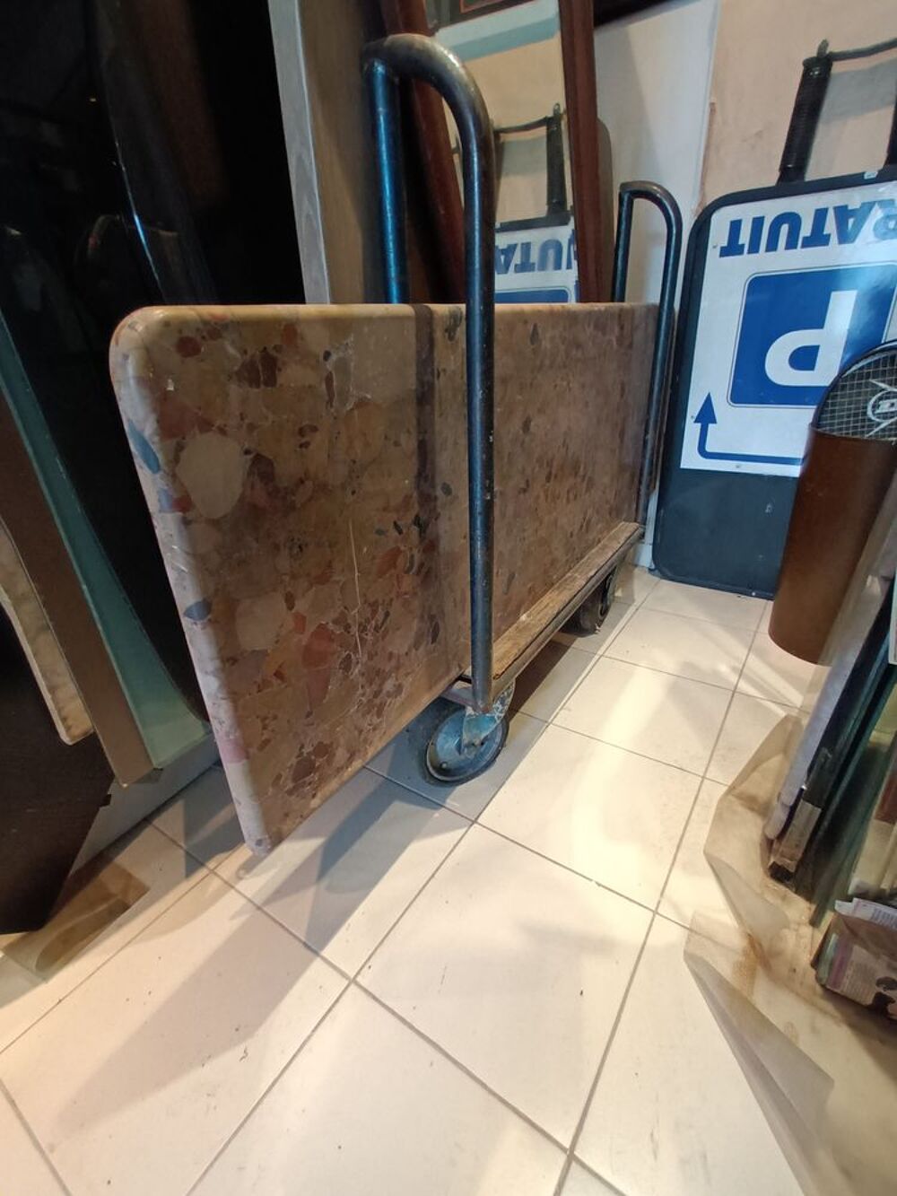 Marbres pour meubles et chemin&eacute;e Meubles