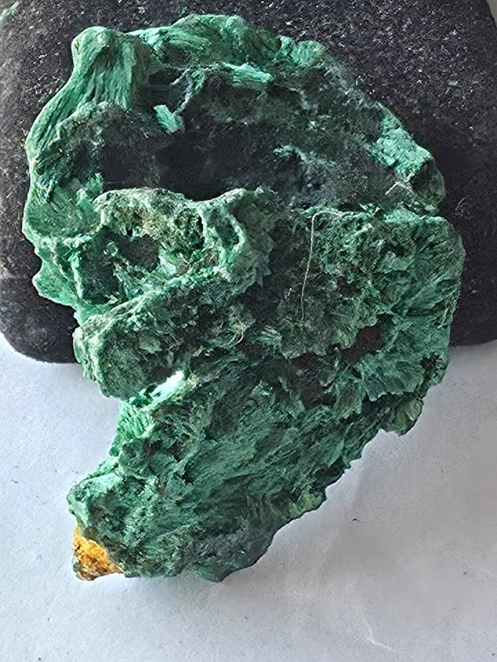 Min&eacute;ral de Collection : Malachite Fibreuse-Congo 