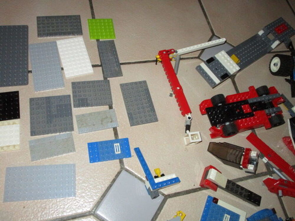 VIEUX LOT LEGO FORMULE 1 + DIVERS Jeux / jouets