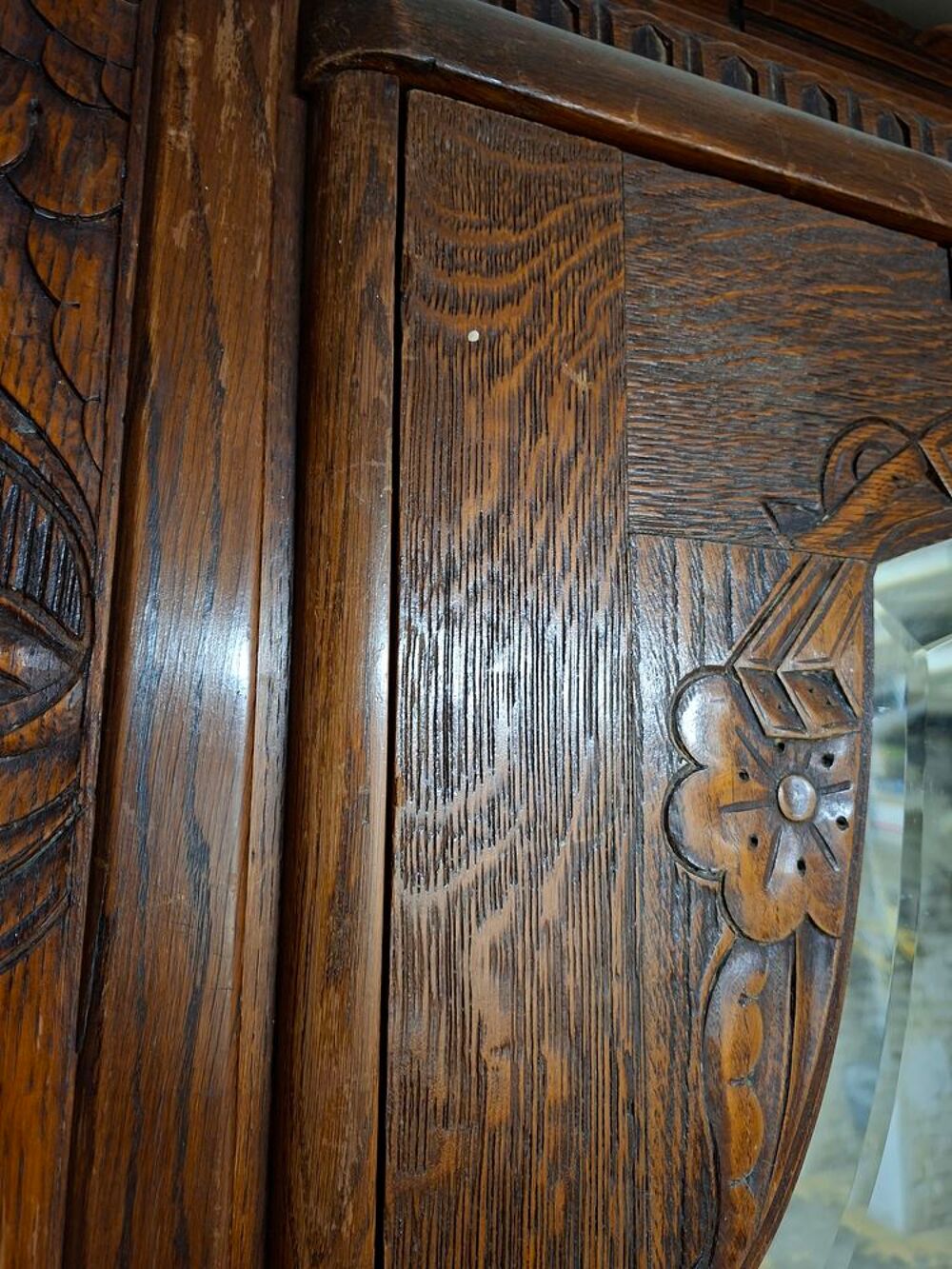Armoire en bois style art d&eacute;co Meubles