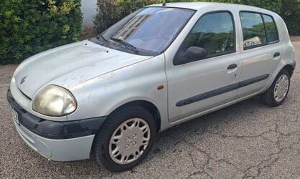 Clio II Clio 1.4i Aliz&eacute; 1999 occasion 30000 N&icirc;mes