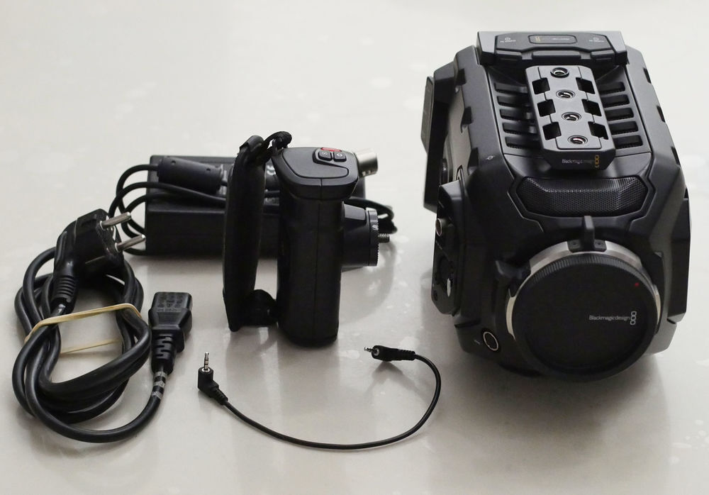 Cam&eacute;ra Blackmagic URSA mini 4k PL Photos/Video/TV