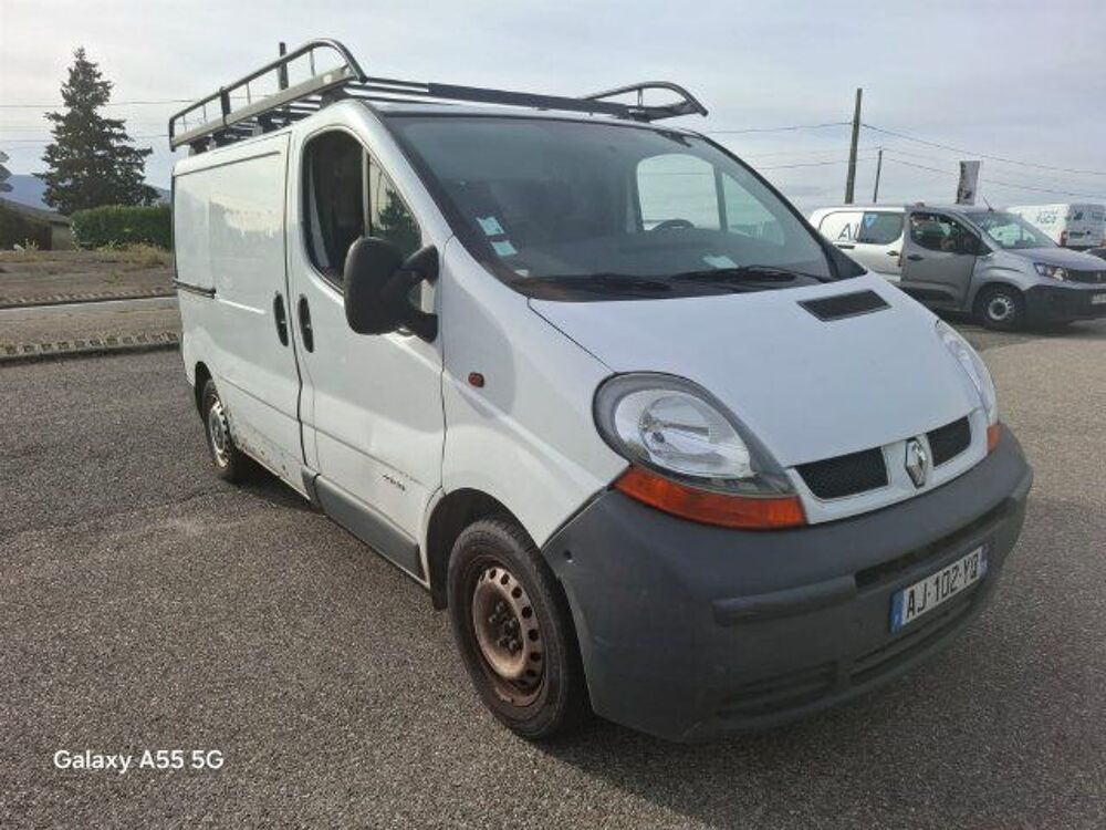 Trafic TRAFIC FGN L1H1 1000 KG 1.9 dCi 80 2004 occasion 69320 Feyzin