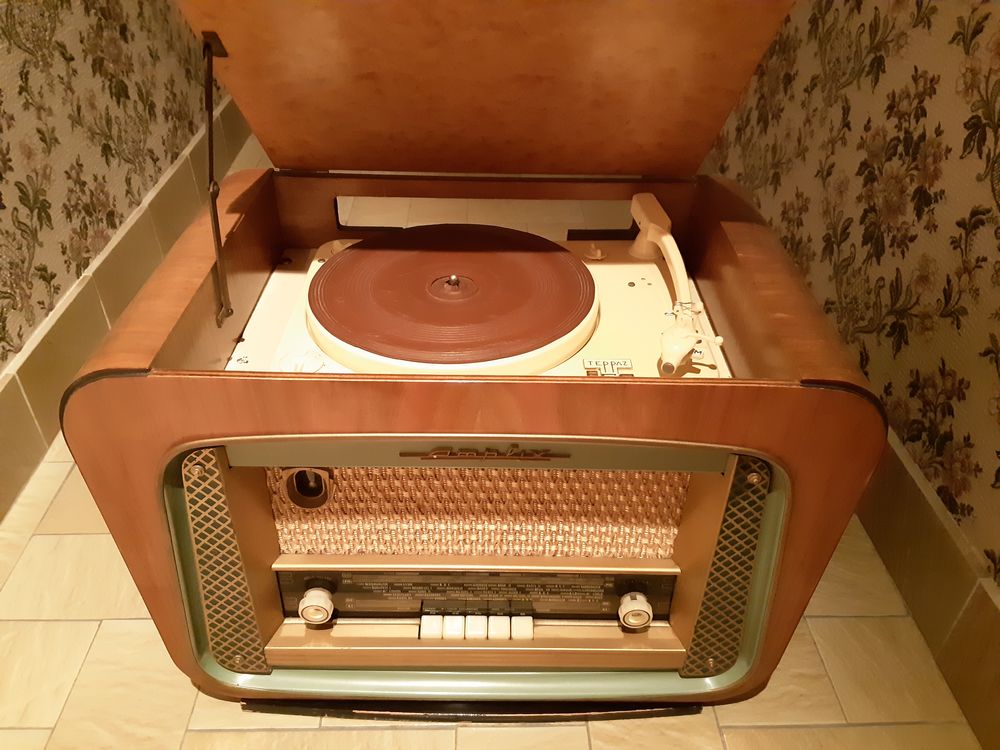Poste de radio &agrave; lampes pour collectionneur de TSF Décoration