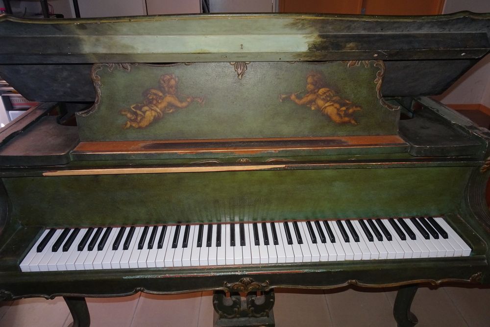Piano quart de queue Schimmel Instruments de musique