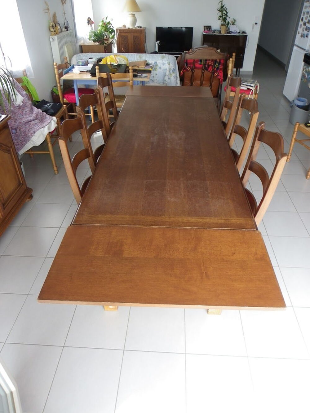 TABLE RECTANGULAIRE ET CHAISE Meubles