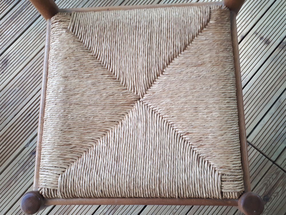 5 chaises en h&ecirc;tre massif Meubles