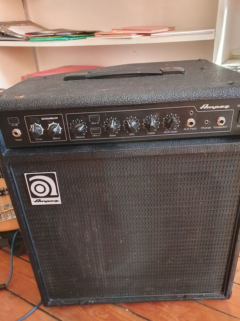 ampli basse et guitare basse Instruments de musique