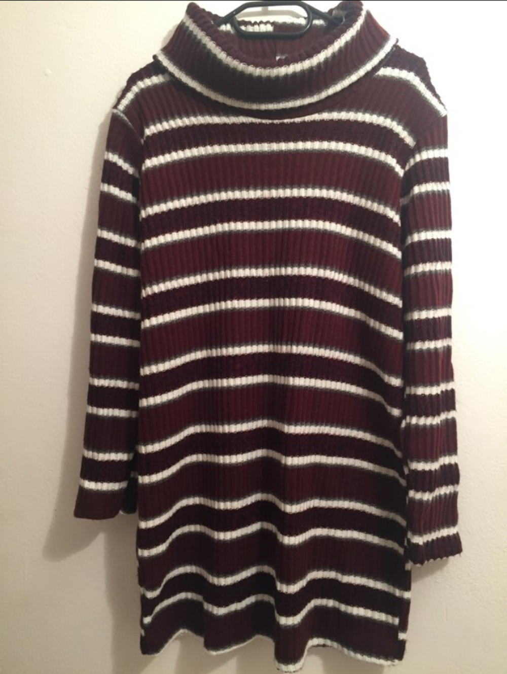 Robe pull col roul&eacute; Vêtements