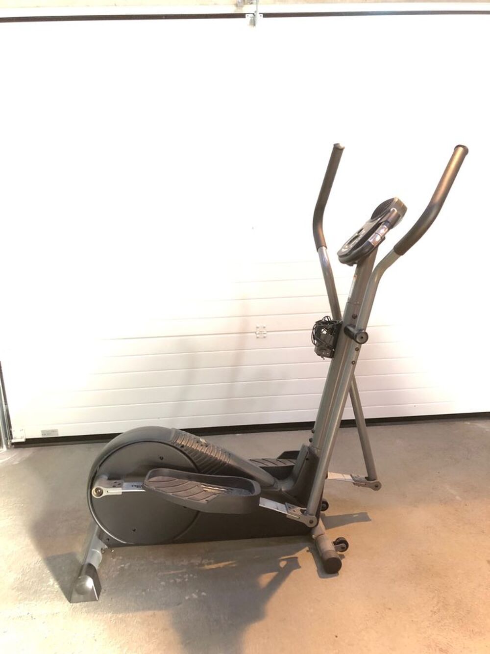 V&eacute;lo elliptique PROFORM Sports