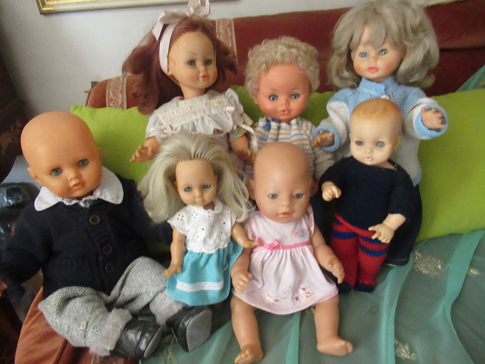 LOTS DE POUPEES VINTAGE Jeux / jouets