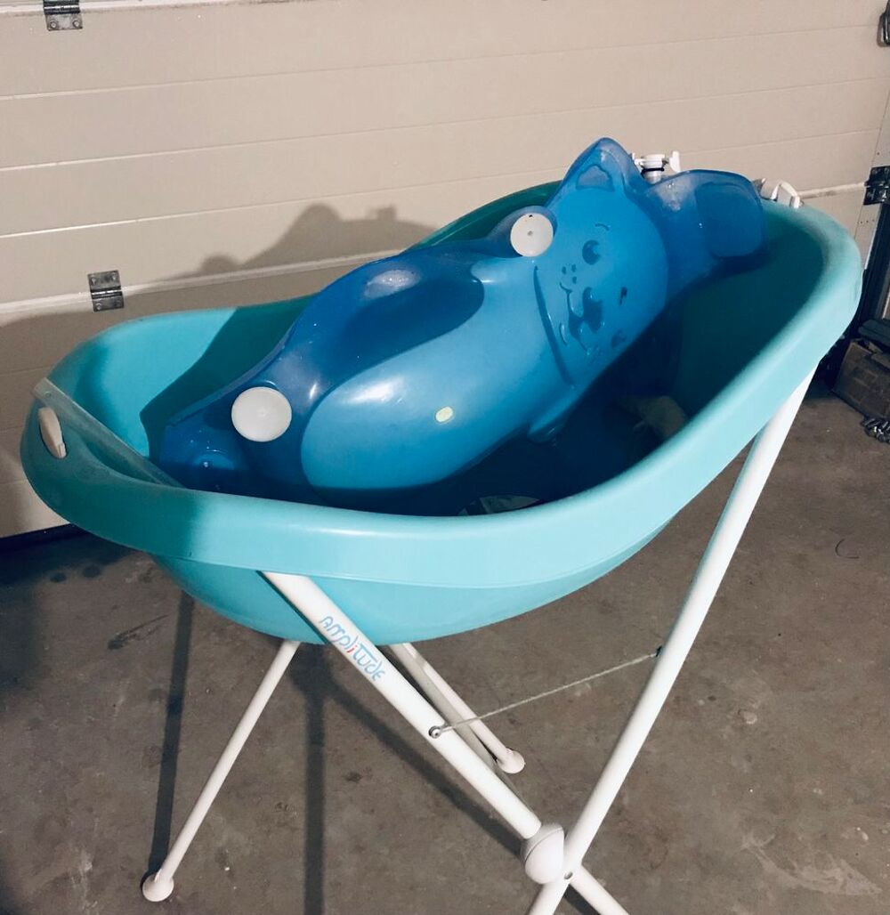 Baignoire bebe siege bain pieds pliables Puériculture