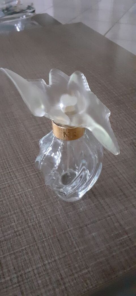 flacon de parfum vide nina ricci 8 Noyers-Bocage (14)