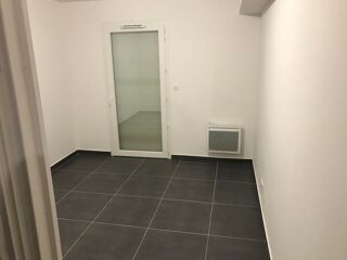  Appartement à louer 4 pièces 90 m² Vitrolles