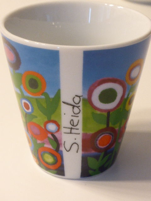 Tasse motif S. Heida 4 Rueil-Malmaison (92)
