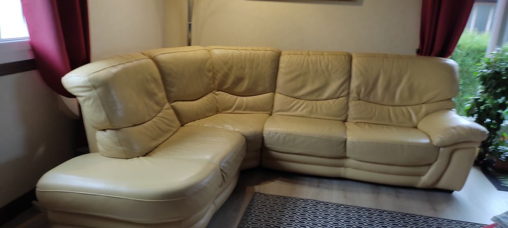 Canap&eacute; d'angle Cuir. Meubles