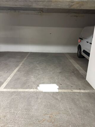  Parking / Garage  louer 12 m